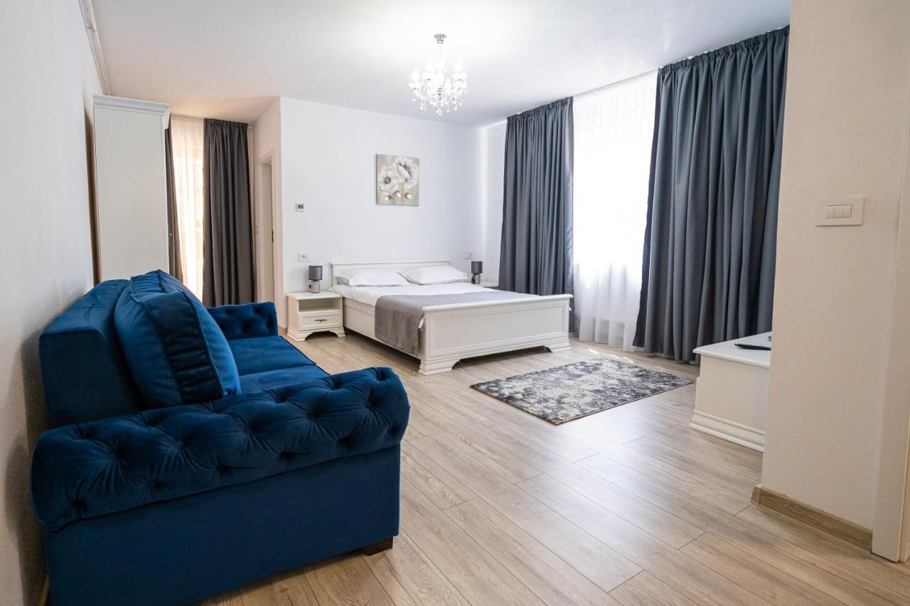 Armada Aparthotel Алба Юлия Екстериор снимка