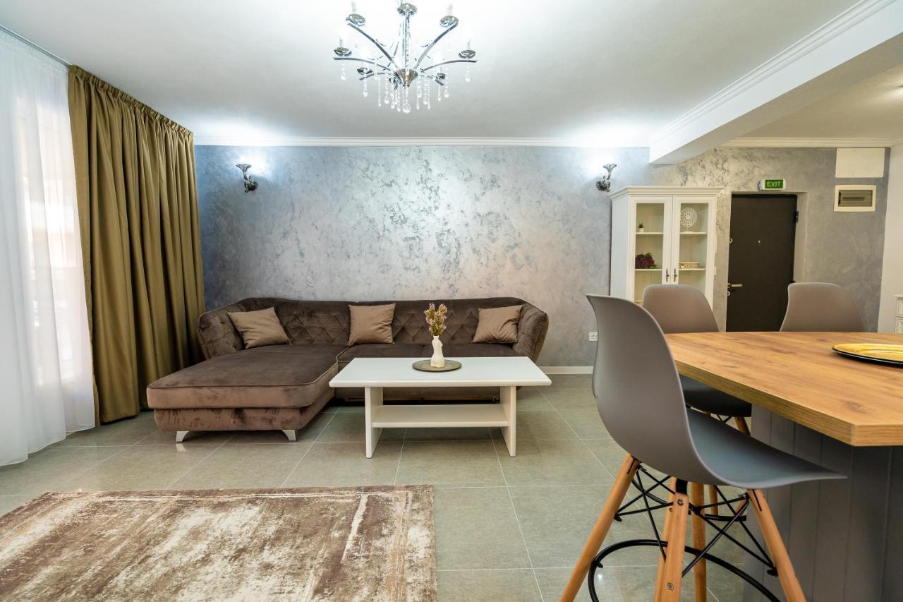 Armada Aparthotel Алба Юлия Екстериор снимка