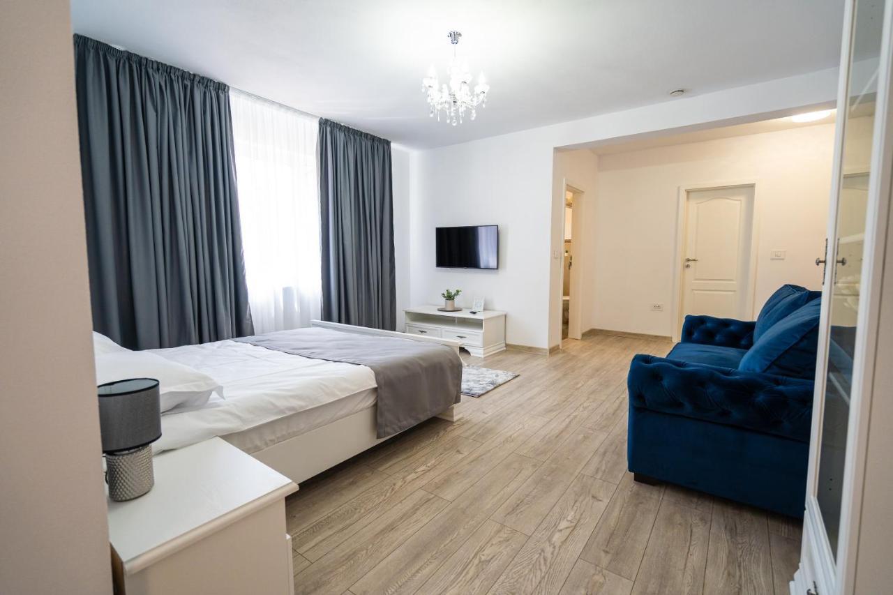 Armada Aparthotel Алба Юлия Екстериор снимка
